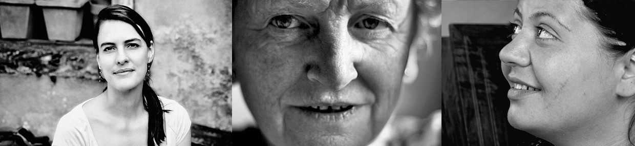 Bild: 3 Frauen: Frau frontal, ältere Frau, Frau Portrait seitlich